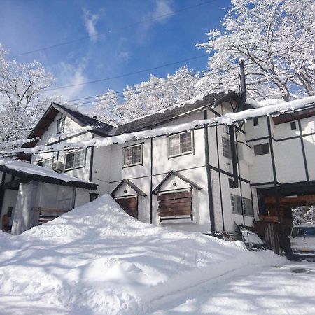 Hakuba Matata Lodge Buitenkant foto