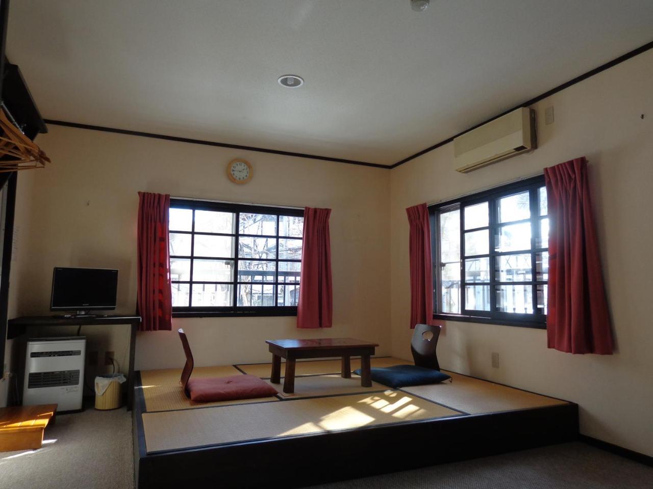 Hakuba Matata Lodge Buitenkant foto