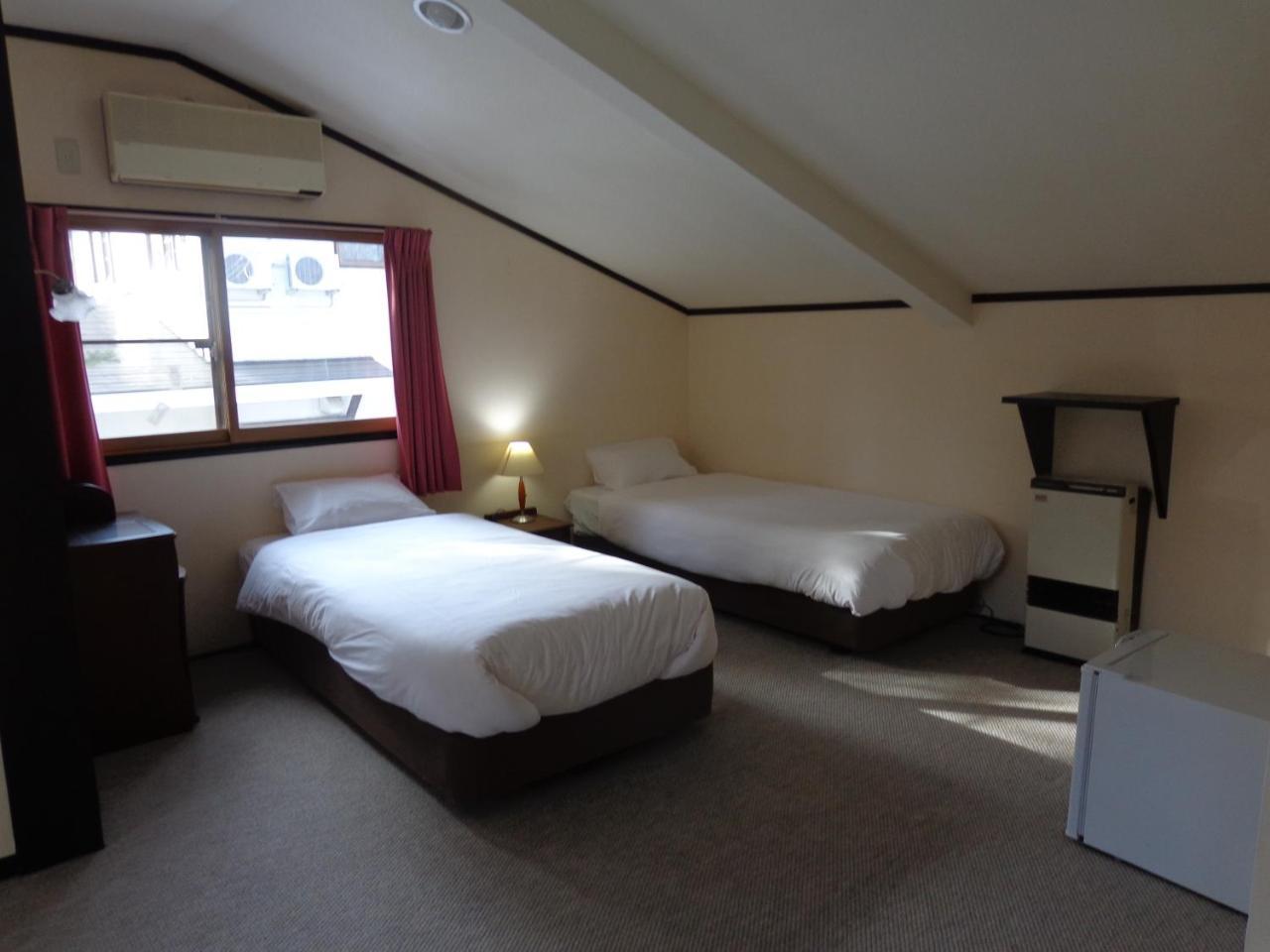 Hakuba Matata Lodge Buitenkant foto