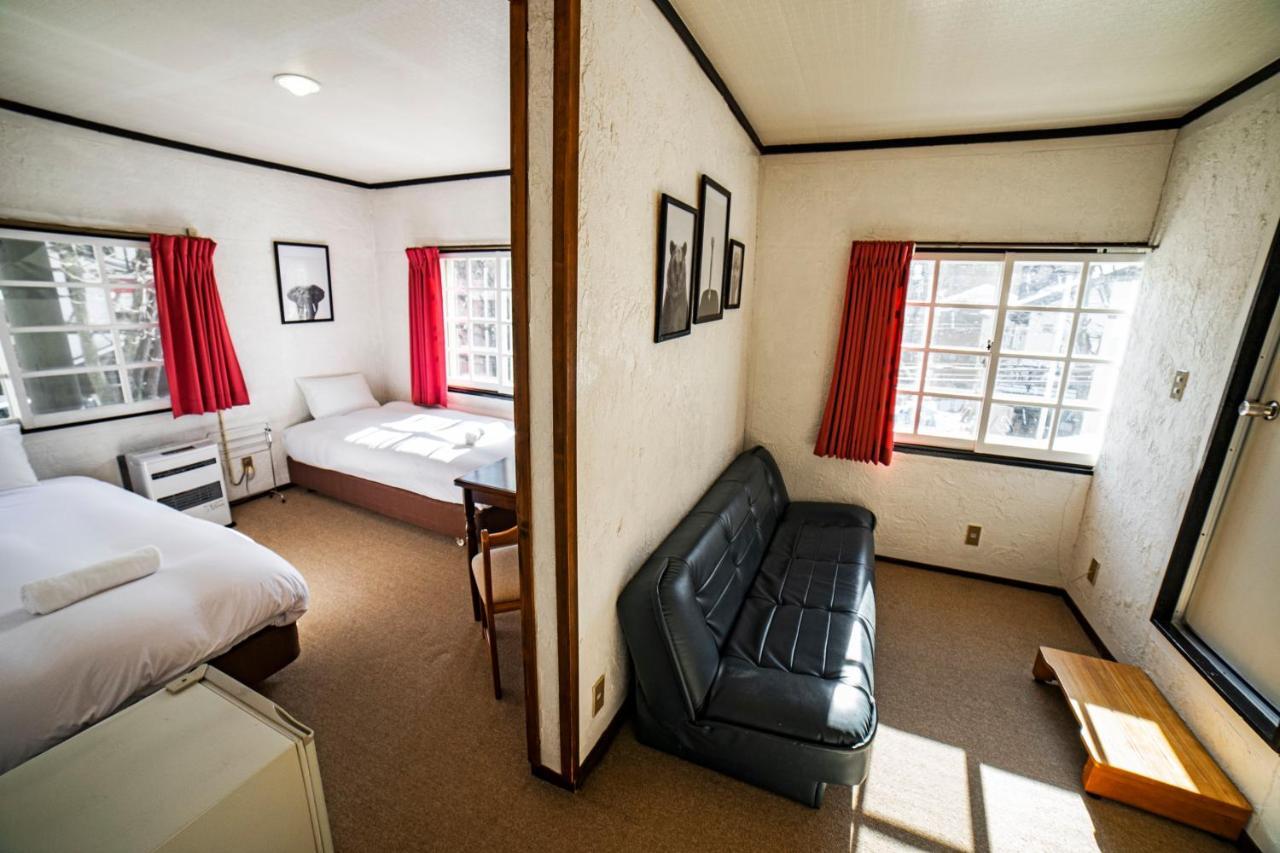 Hakuba Matata Lodge Buitenkant foto