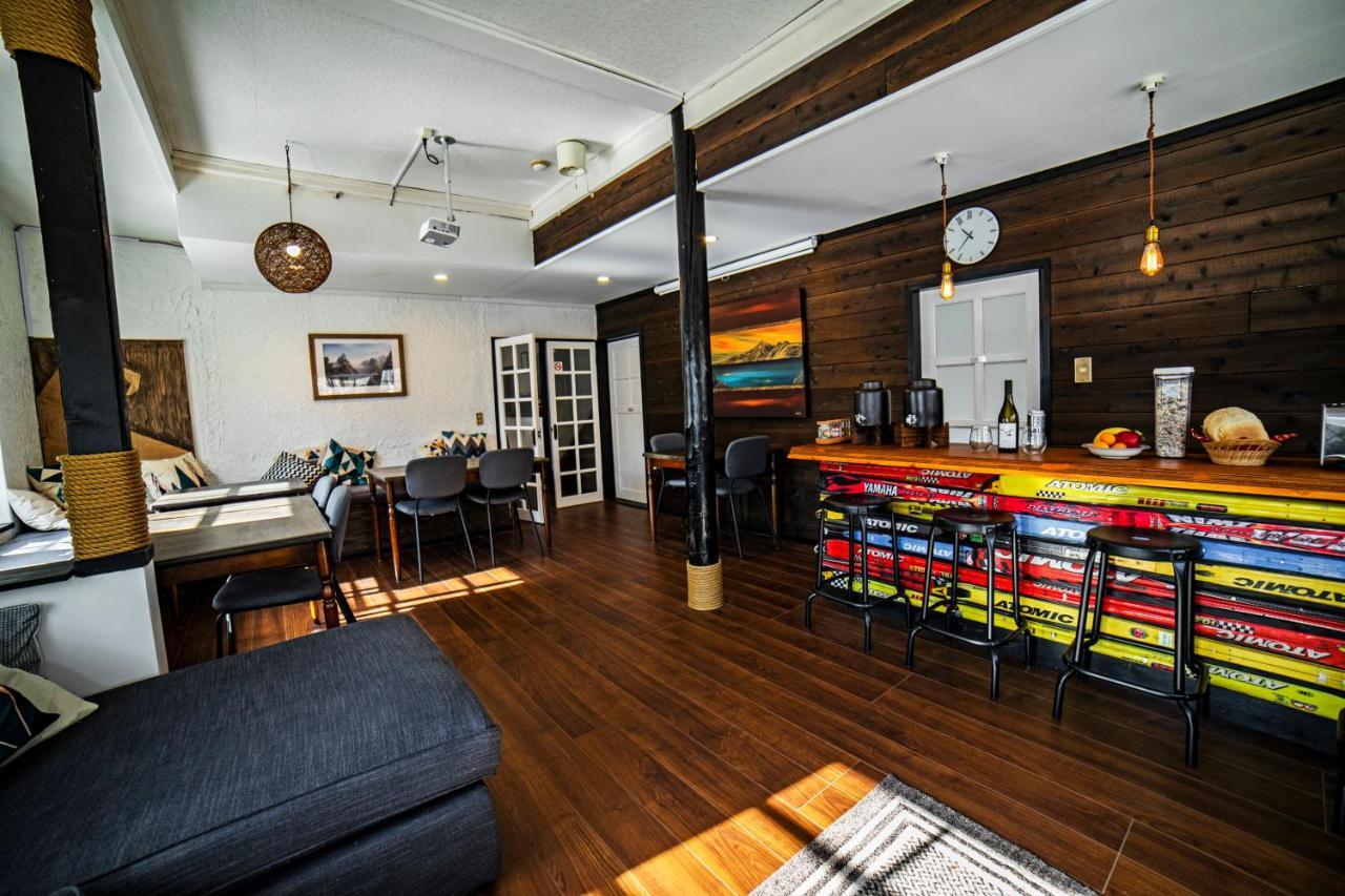 Hakuba Matata Lodge Buitenkant foto